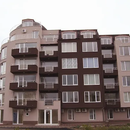 Stella Polaris Apartcomplex 3*