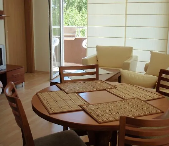 Stella Polaris Complex